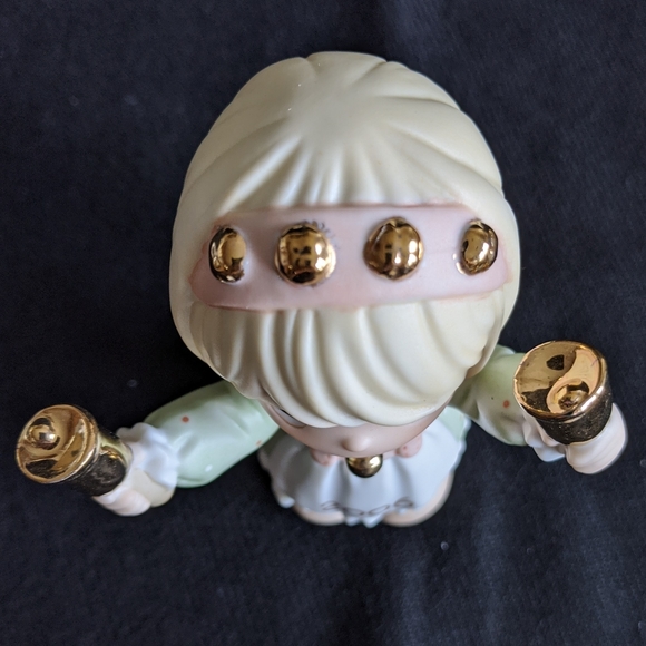 Precious Moments "Ringing In The Season" - Picture 6 of 14